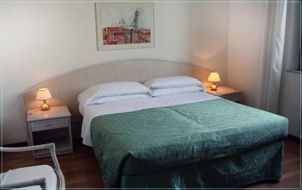 Hotel Duomo Siena Esterno foto